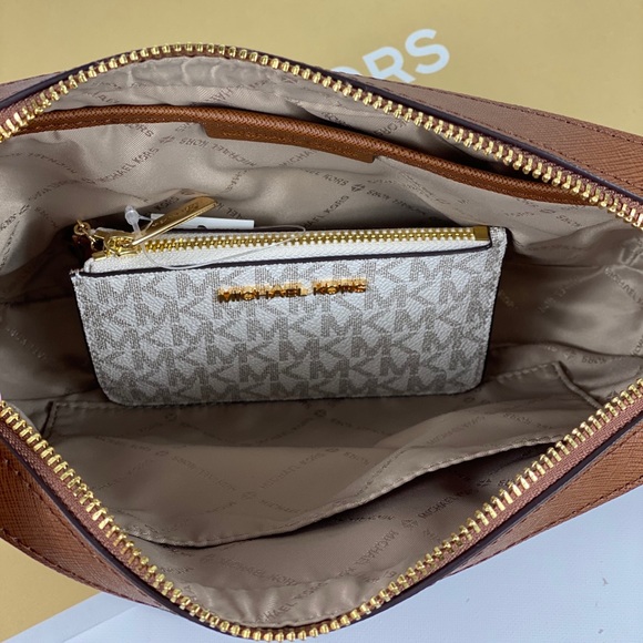 ❤️Michael Kors EW Crossbody & SM Coin Wallet - Picture 5 of 7